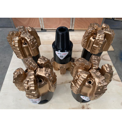 عرضه مستقیم کارخانه 5 تیغه 6 3/4 اینچ 171mm PDC هسته حفاری بیت